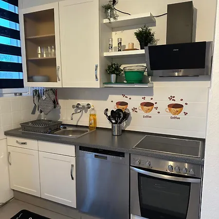 Fuer Familien, Urlauber Und Monteure * 뒤스부르크